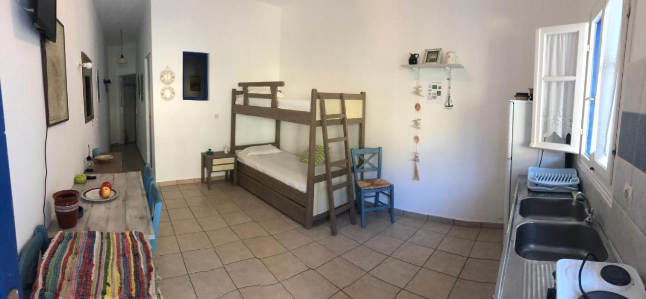 Villa Costa Studios Вати Екстериор снимка