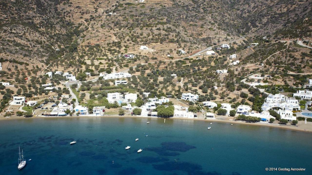 Villa Costa Studios Вати Екстериор снимка