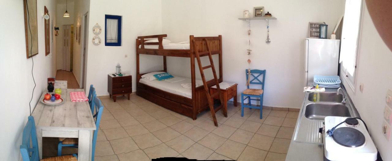 Villa Costa Studios Вати Екстериор снимка